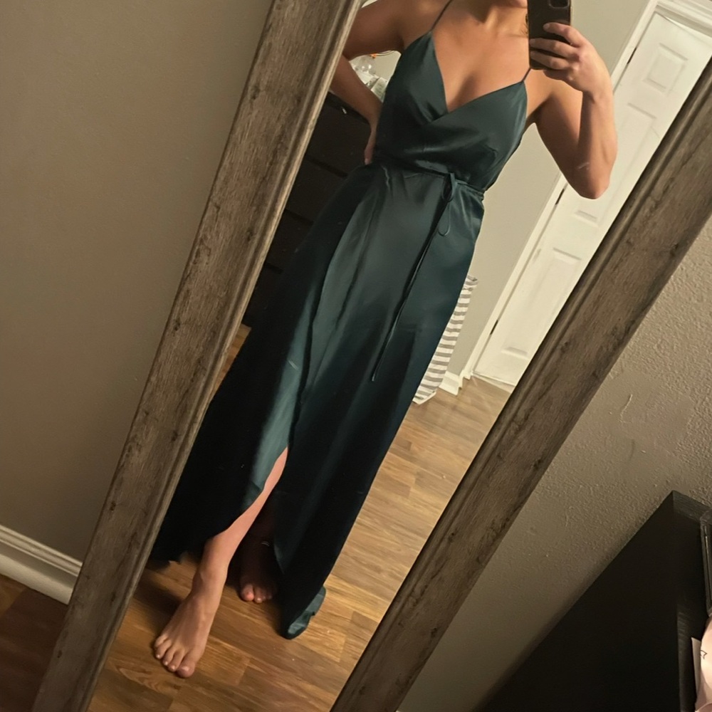 Showpo Maxi Dress - Picture 4 of 4